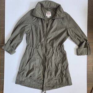 Mossimo Women’s Medium Green Roll Tab Sleeve Zip Jacket Hideaway Hood Thin sz M